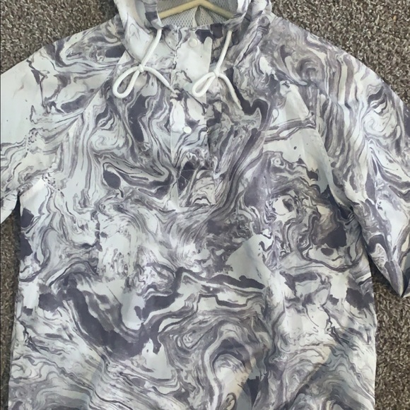 Windbreaker Hoodie - Picture 8 of 9